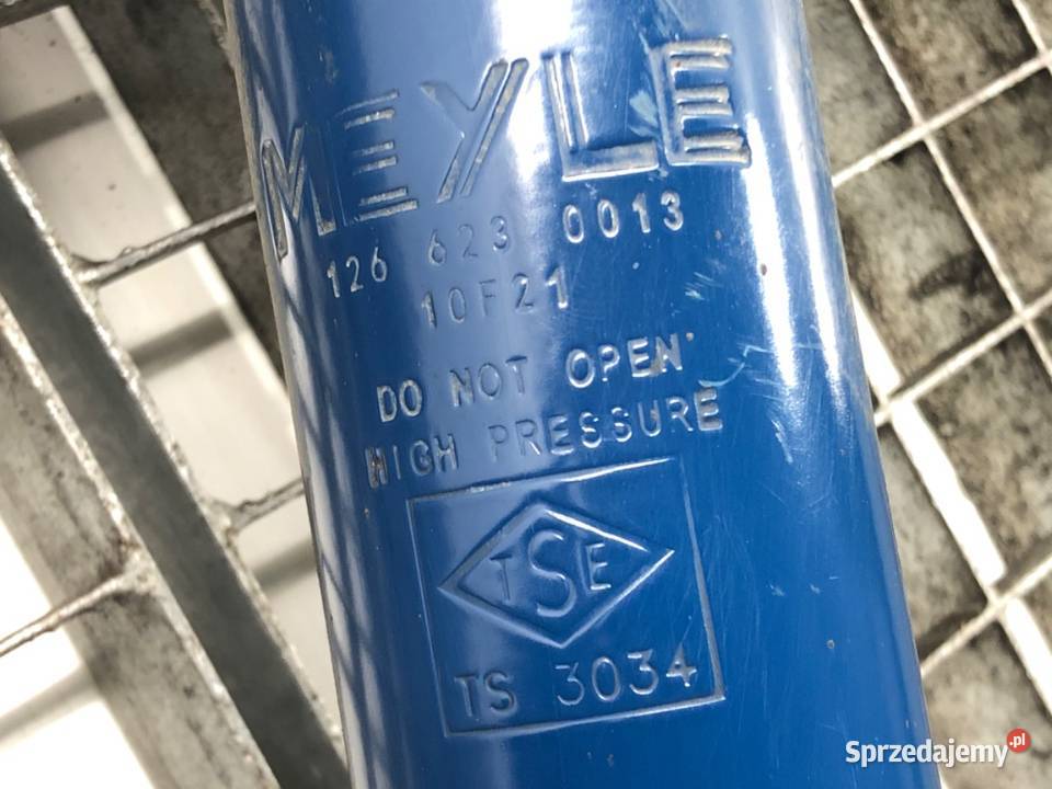 AMORTYZATOR PRAWY PRZÓD ZE SPRĘŻYNĄ AUDI A5 8T Zawieszenie i amortyzacja