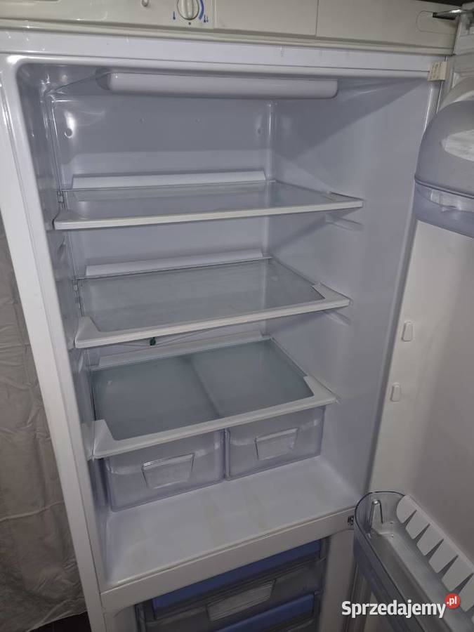 Sprzedam lodówkę Indesit Chełm