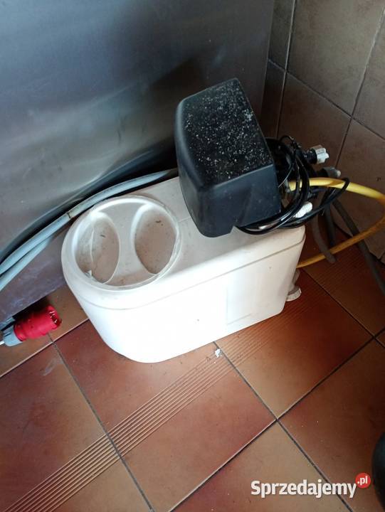 Piec konwekcyjny parowy że stołem i filtrami Starachowice sprzedam