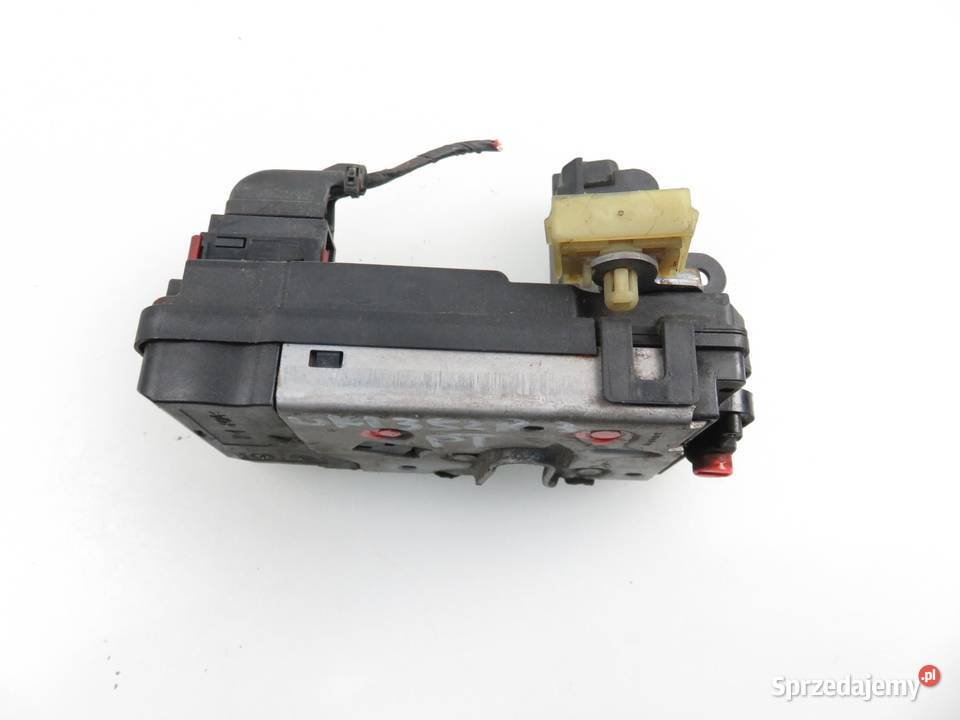 ZAMEK PRAWY TYLNY OPEL ASTRA III 13128116