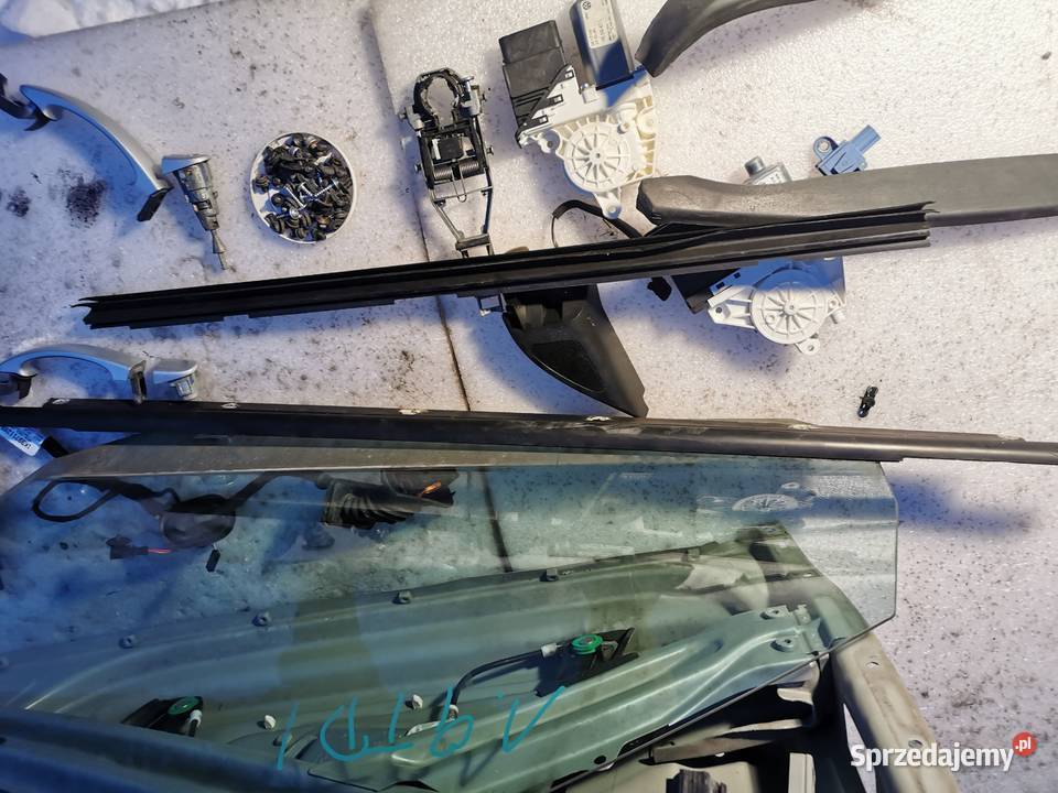 VW GOLF V KOMBI KLAMKA DRZWI LEWY Przód LA7W podkarpackie Rzeszów sprzedam