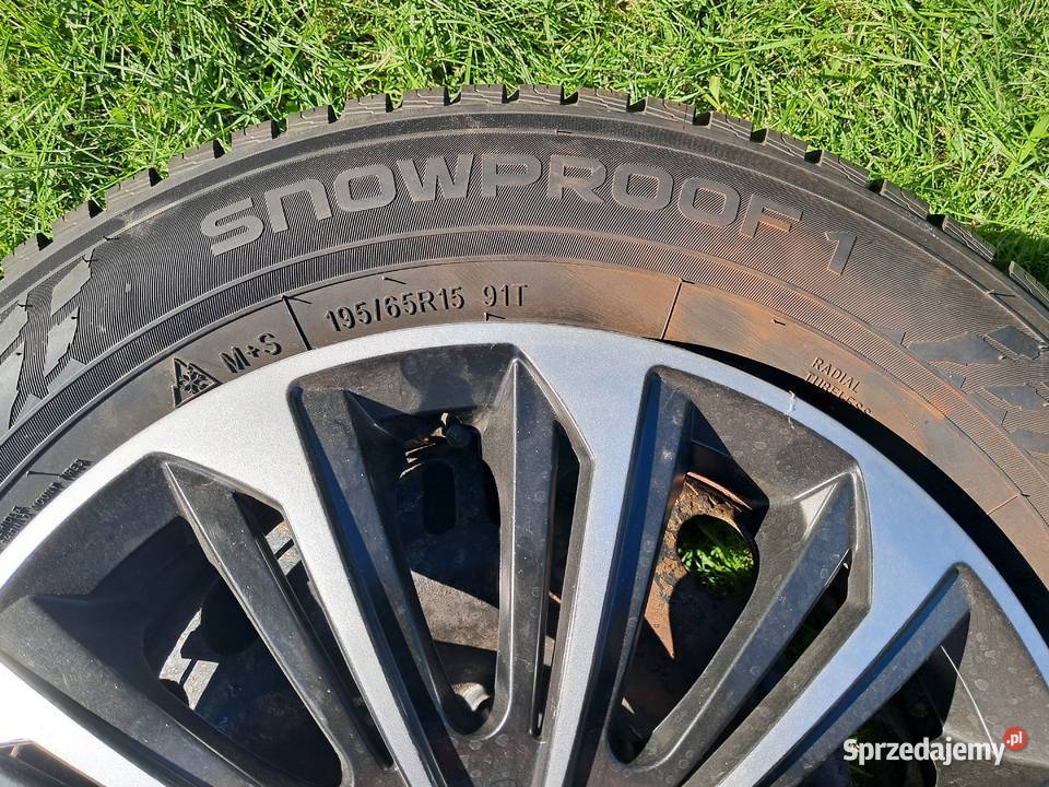 4xOpona Zimowa Nokian Tyres 19565R15 15cale Opony łódzkie