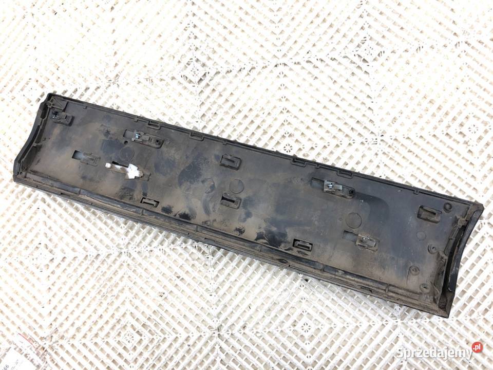 LISTWA DRZWI PRAWY TYŁ AUDI Q7 4L SUV 0616