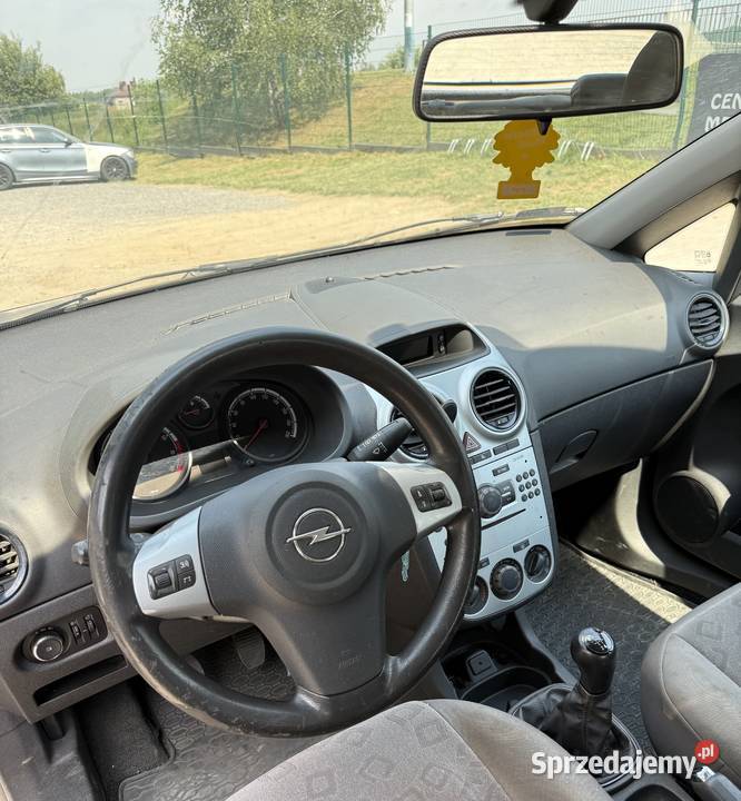 Opel Corsa zakup w salonie rejestracja 2015 63KM