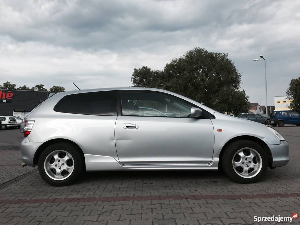Honda Civic VII 2002 14 90 Hatchback 3d srebrny zachodniopomorskie Trzebiatów sprzedam