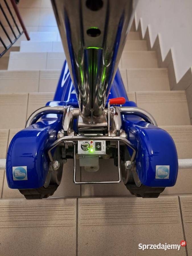 Schodołaz gąsiennicowy Antano LG 2004 Lublin