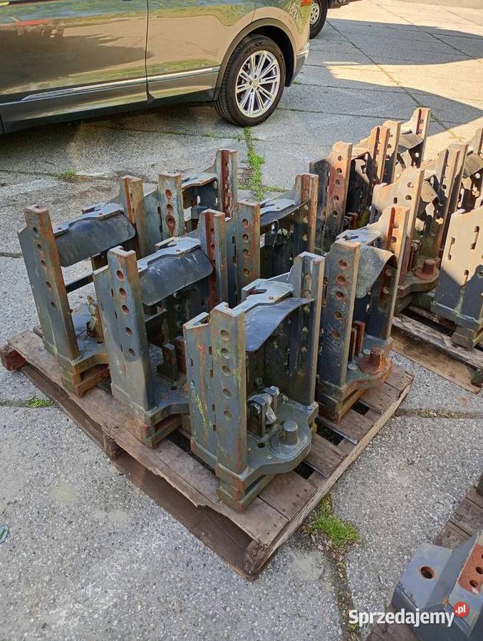 Zaczep konsola valtra