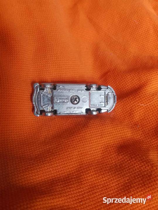 Oryginalny breloczek burago merceses bezn 300 sl