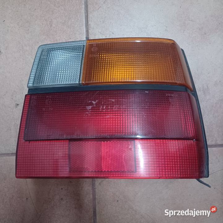 LAMPA TYŁ PRAWA NISSAN MICRA K10 osobowe sprzedam