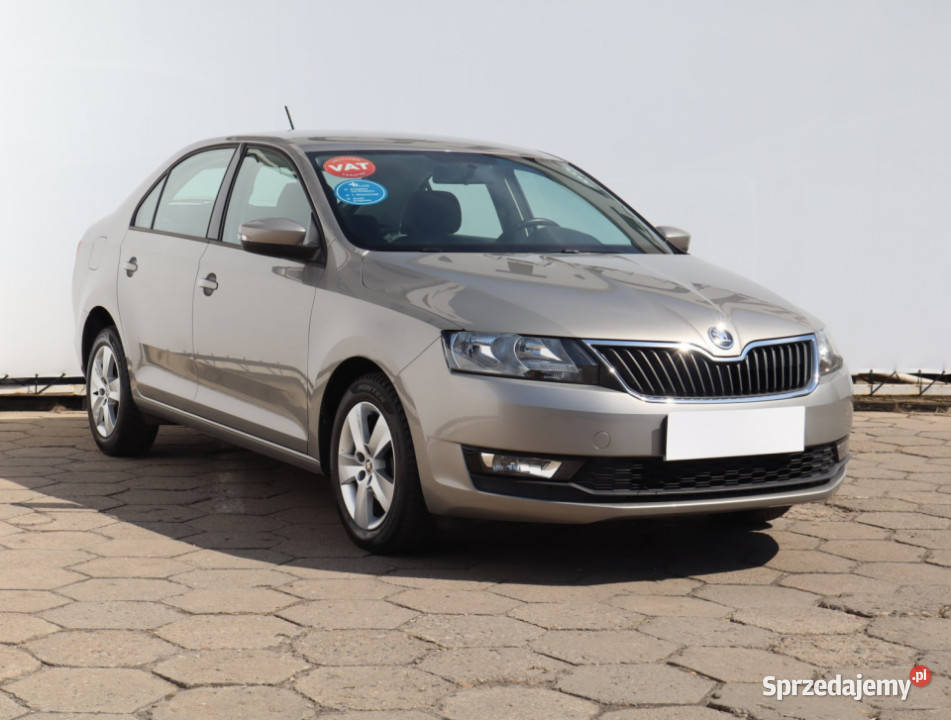 Skoda Rapid 10 TSI światła przeciwmgielne łódzkie Łódź