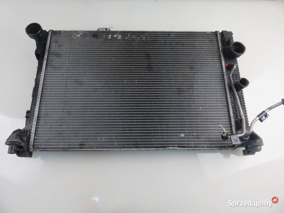 CHŁODNICA WODY MERCEDES W204 C 200 CDI Części samochodowe