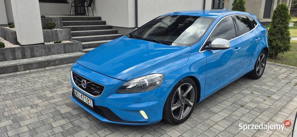 Volvo V40 D2 RDesign Momentum Rebel Blue limited Nasielsk