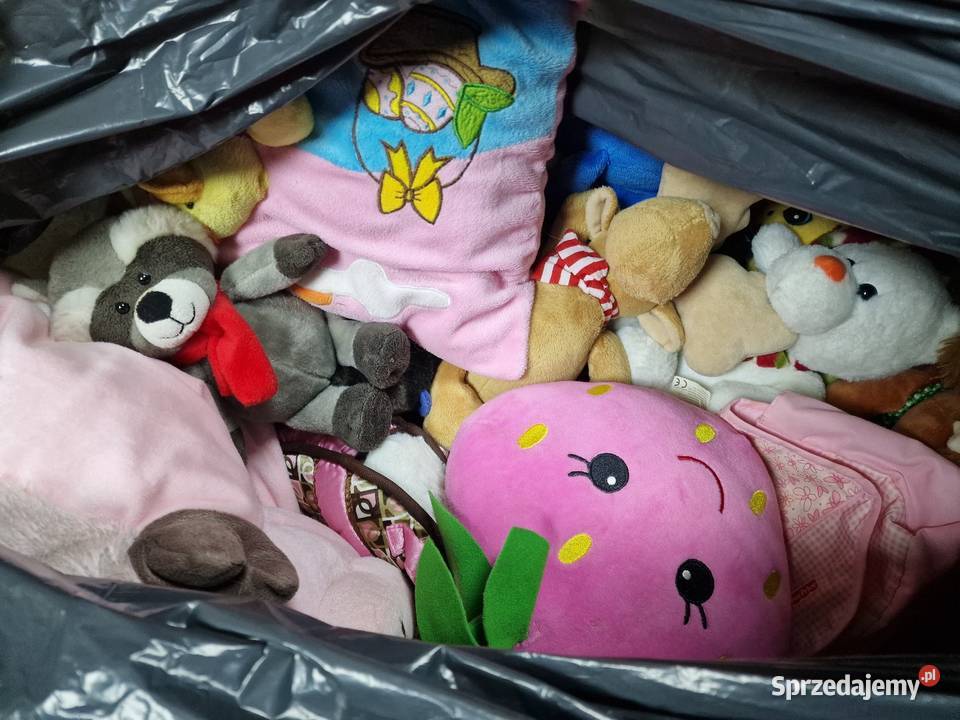 Mix pluszaków i poduszeczek
