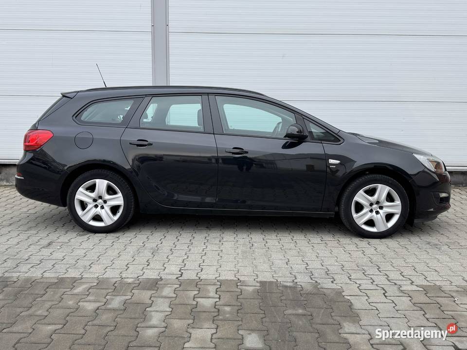 Opel Astra J 14 Turbo 120 2014r 152 505 Kombi Rzeszów