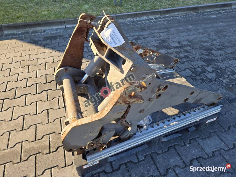 TUZ przedni podnośnik ARES 640 RZ