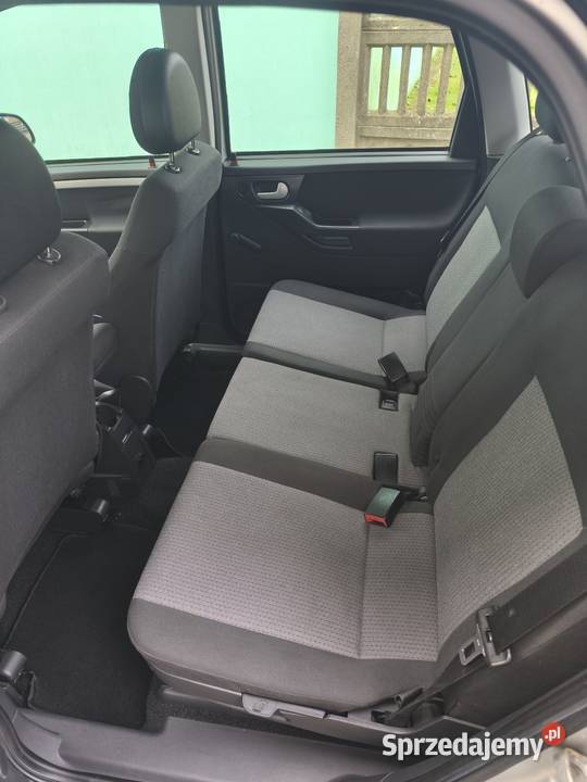 Sprzedam świeżo sprowadzony opel Meriva Myszków