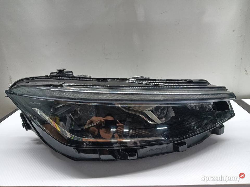 LAMPA PRZÓD PRZEDNIA PRAWA VW PASSAT B9
