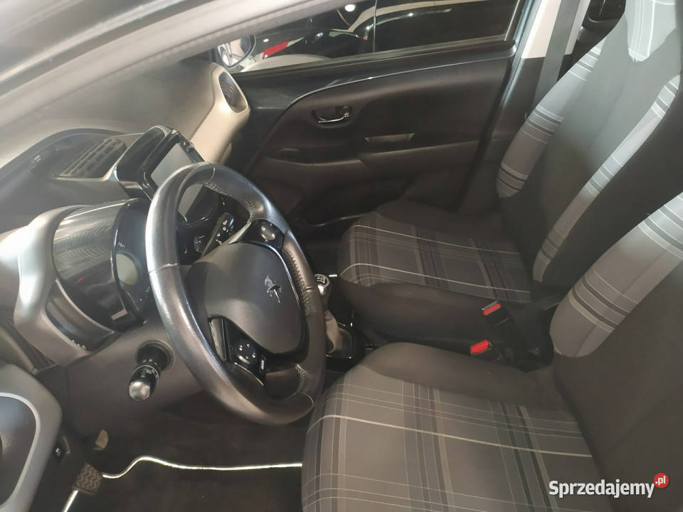 Peugeot 108 10 VTI 70Niski przebieg Stan idealny światła LED Łódź