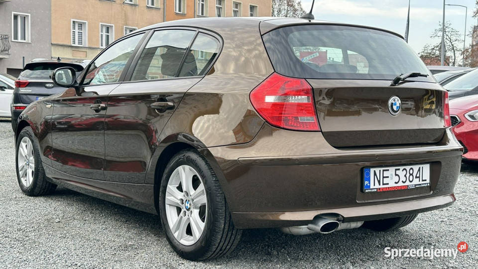 BMW 116 20 Benzyna Zarejestrowany Ubezpieczony Rok produkcji 2010 sprzedam