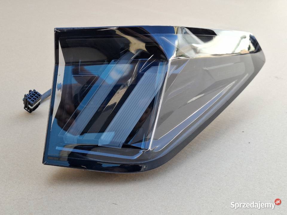 PEUGEOT 3008 III 3 5008 LAMPA PRAWY TYŁ PRAWA Bieleń