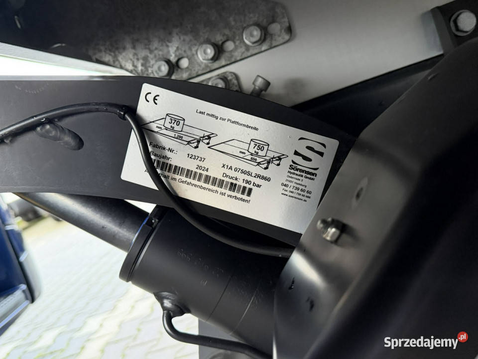 Iveco Daily 35C16 V Kontener Winda 750 Na nieuszkodzony Widełki