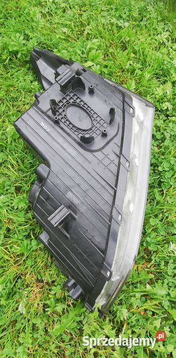 Hyundai Santa Fe Lampa Prawa USA 20132017 osobowe Poświętne