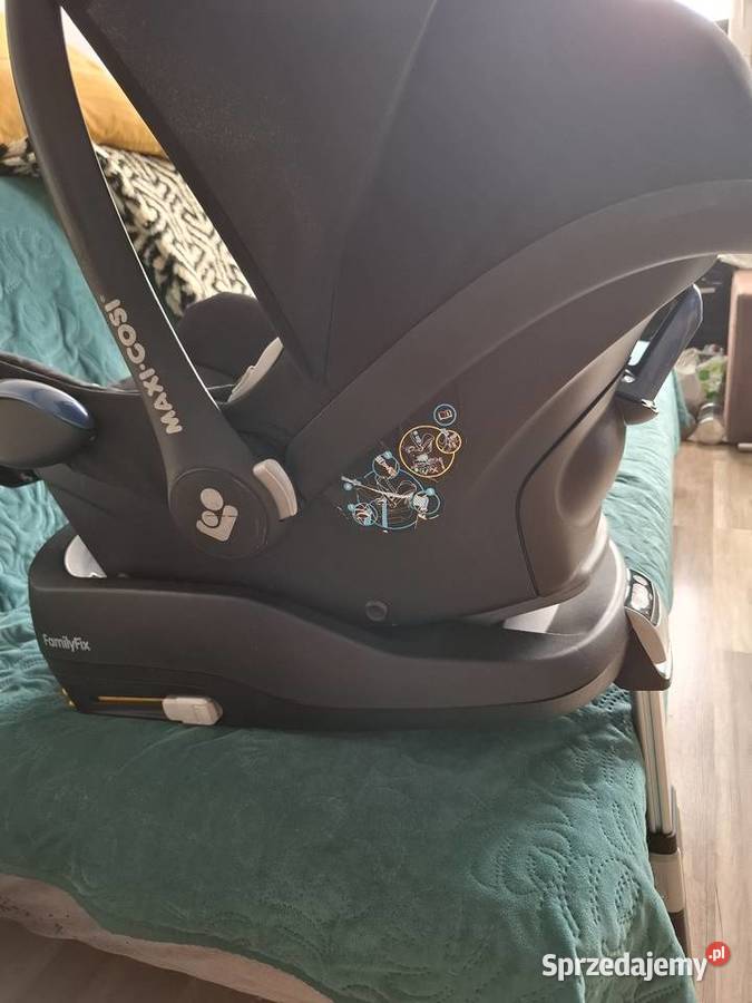 Fotelik samochodowy z bazą MaxiCosi Gdańsk sprzedam