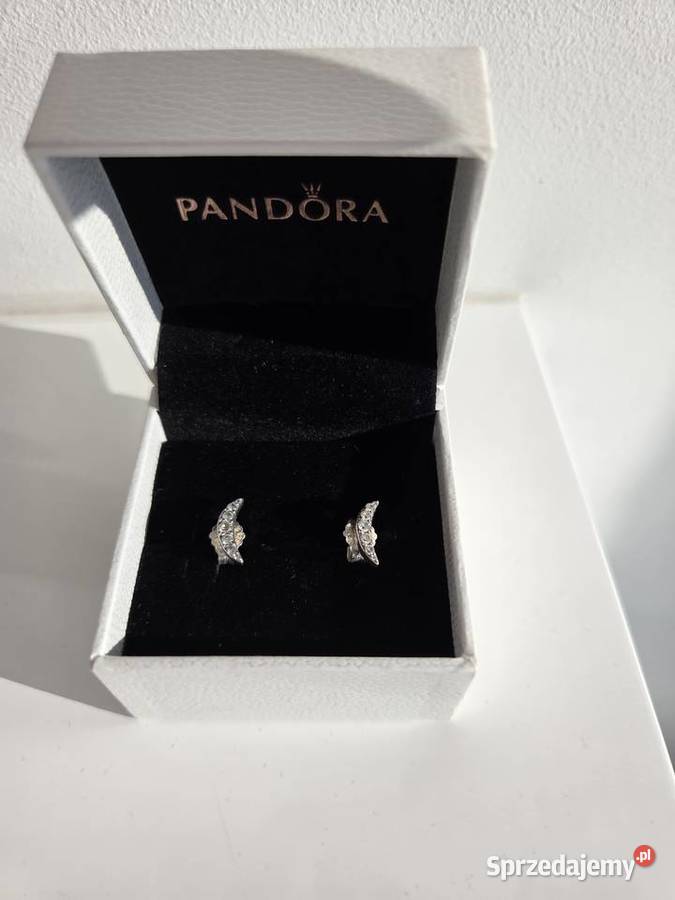 Srebrne kolczyki wkrętki księżyce z cyrkoniami Liszki sprzedam