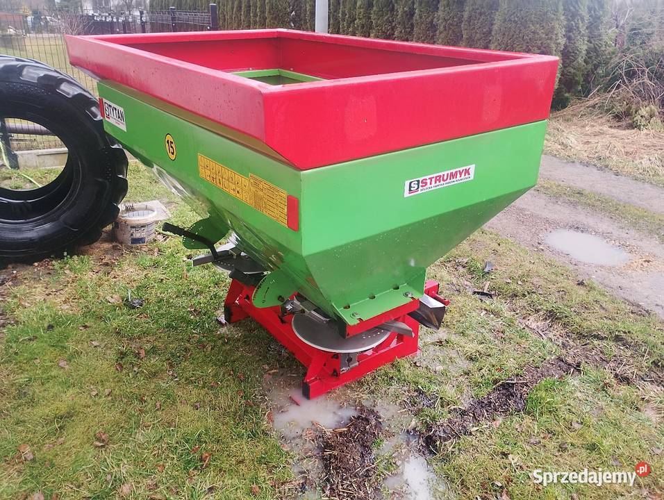Sprzedam rozsiewacz nawozu TYTAN s 1200l sprzedam