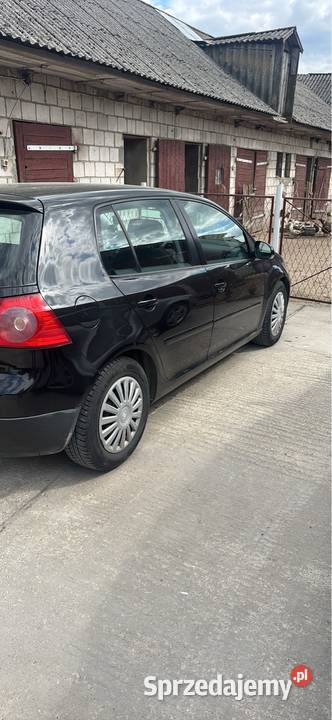 Golf 5 14 b 2004r welurowa tapicerka Golf Zwoleń sprzedam