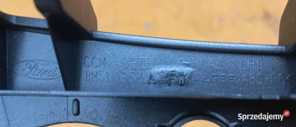 FORD FOCUS MK3 PANEL OSŁNA RAMKA BM5118522AFW osobowe Deski rozdzielcze, konsole Radom