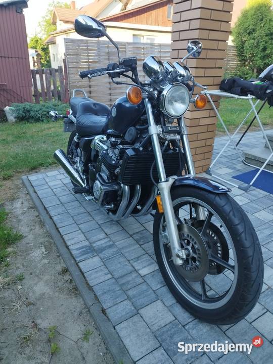 Sprzedam motocykl 698cm3 Motocykle, skutery, quady Trawniki