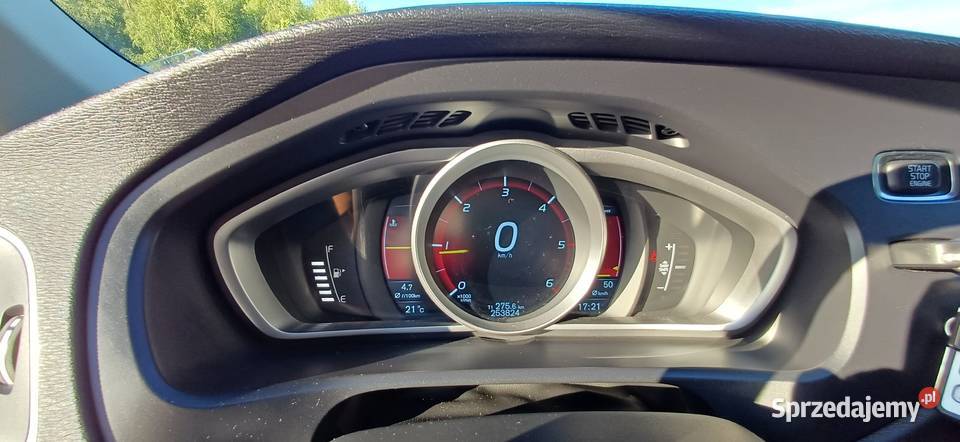 Volvo v40 oryginał lakier hak 2 komplety kół diesel świętokrzyskie Jędrzejów sprzedam