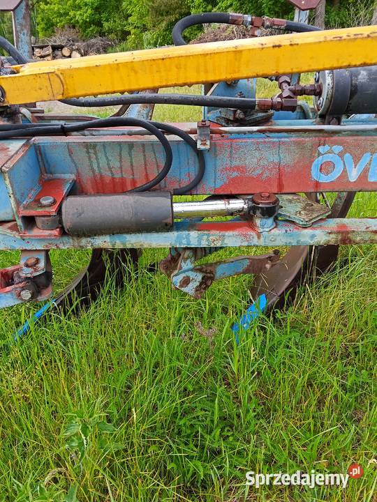 Pług Overum 5skibowy półzawieszany vario