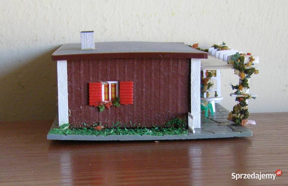 Domek na makietę 10 kolejka skala TT Łódź