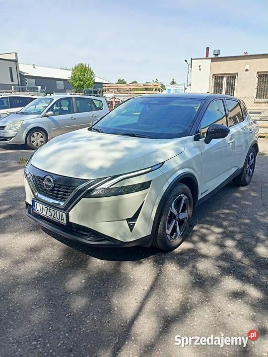 Nissan Qashqaj J12 hybryda 15 ESP