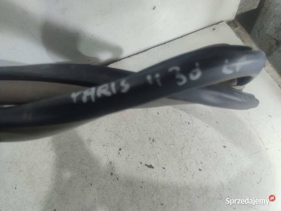 USZCZELKA DRZWI LEWY PRZÓD TOYOTA YARIS II 3D