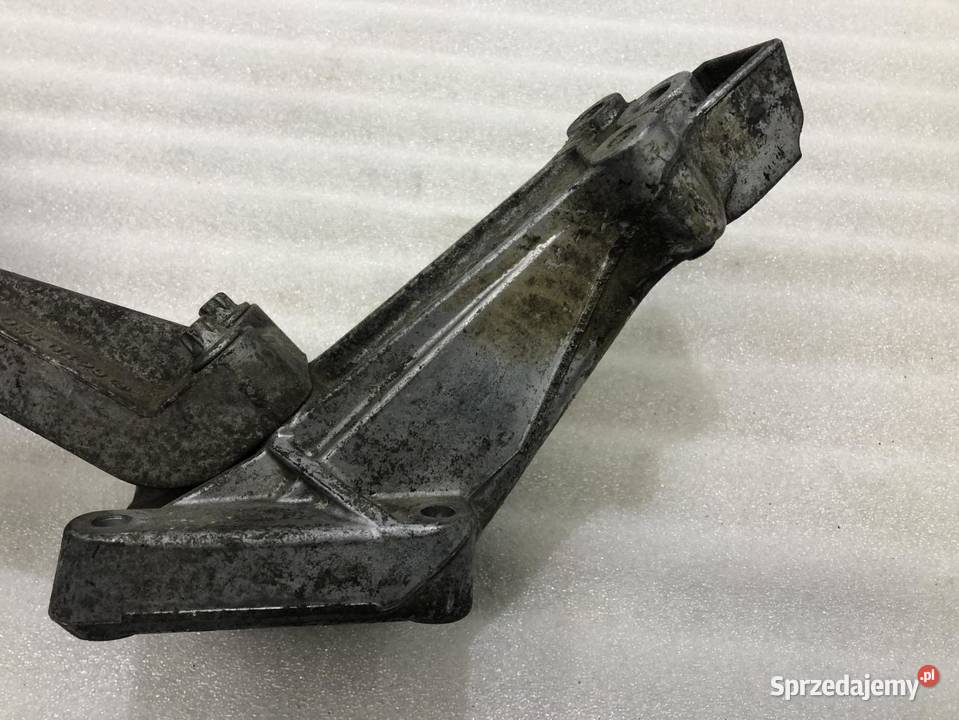 ŁAPA WSPORNIK SILNIKA MERCEDES SPRINTER W903 22 osobowe