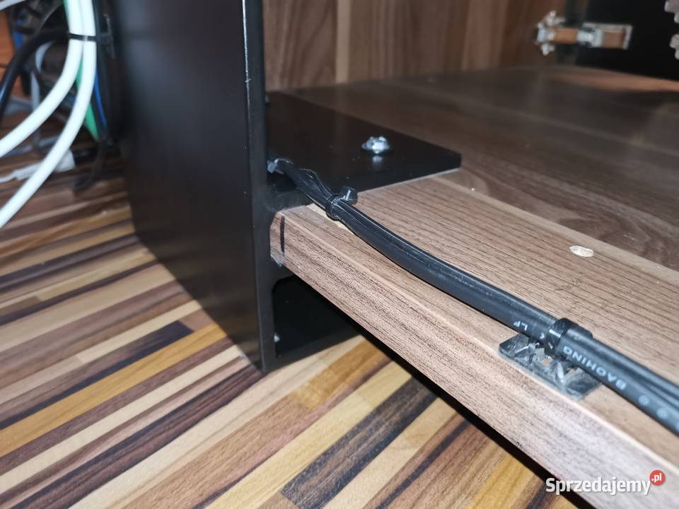 Stolik VINOTTI EasyLiving do TV i SERWERA z Gdańsk sprzedam