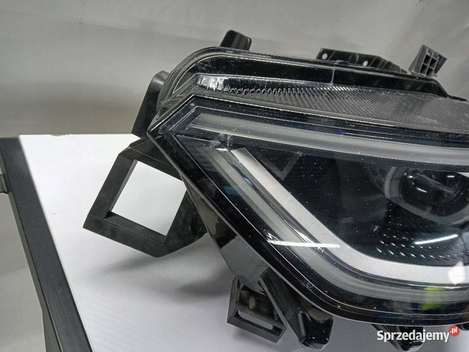REFLEKTOR LAMPA LEWA PRZEDNIA PRZÓD VW ID 3 osobowe