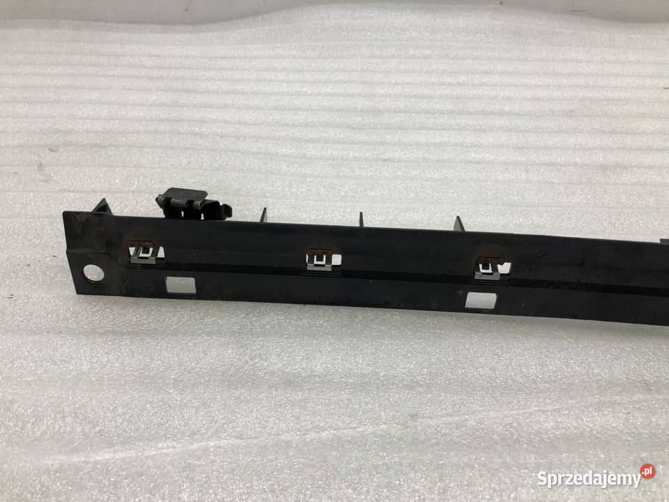 POSZYCIE SŁUPKA PRAWE MERCEDES W164 A1646802035 osobowe