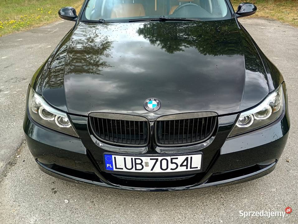 BMW E90 320i
