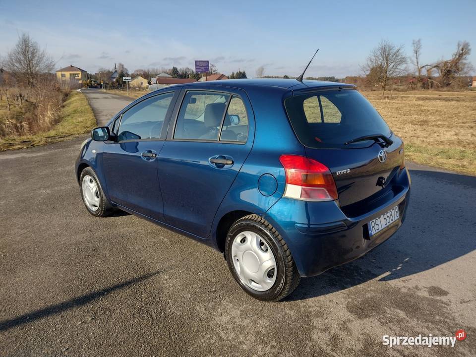 Toyota Yaris 13 benz bezwypadkowa bezawaryjnabez 100KM podkarpackie Stalowa Wola