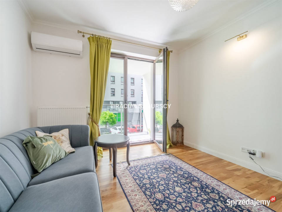 Sprzedam mieszkanie Kraków 8297m2 4 pokojowe