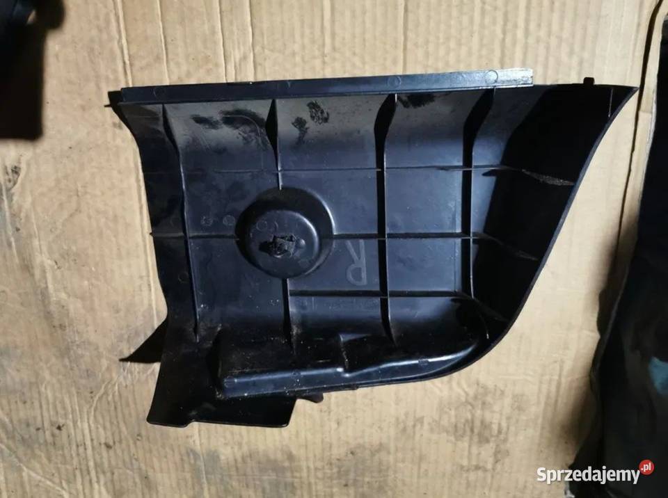 Osłona maskownica lampy prawy tył BMW E36 Żory