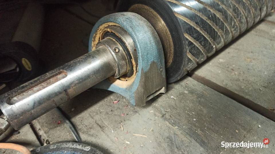 wał do szlifierki 200 mm z łożyskami Kłodawa