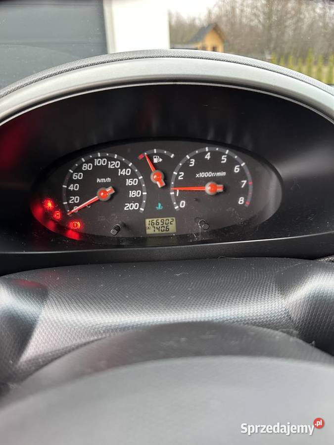 Nissan micra 12 benzyna Rok produkcji 2005 Lipinki