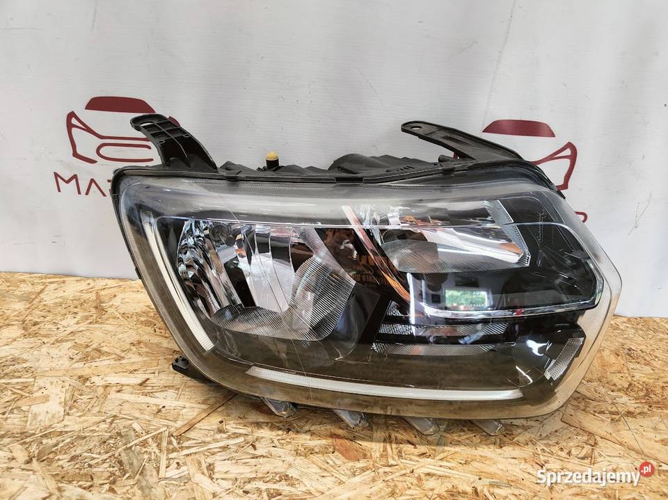 Lampa Prawy Przód Dacia Duster II 260101133R