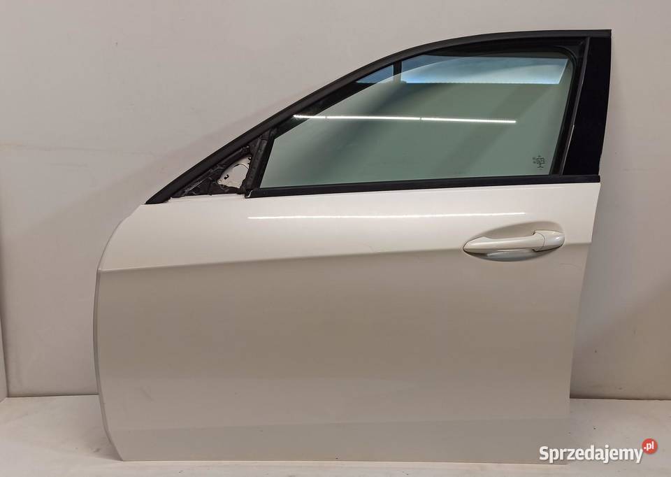 MERCEDES W212 DRZWI PRAWY PRZÓD 799 SEDAN osobowe sprzedam