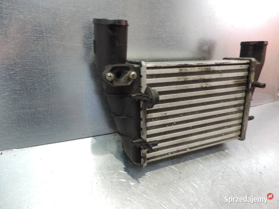 CHŁODNICA POWIETRZA INTERCOOLER AUDI A4 B5 19 Chłodnice powietrza (intercoolery)